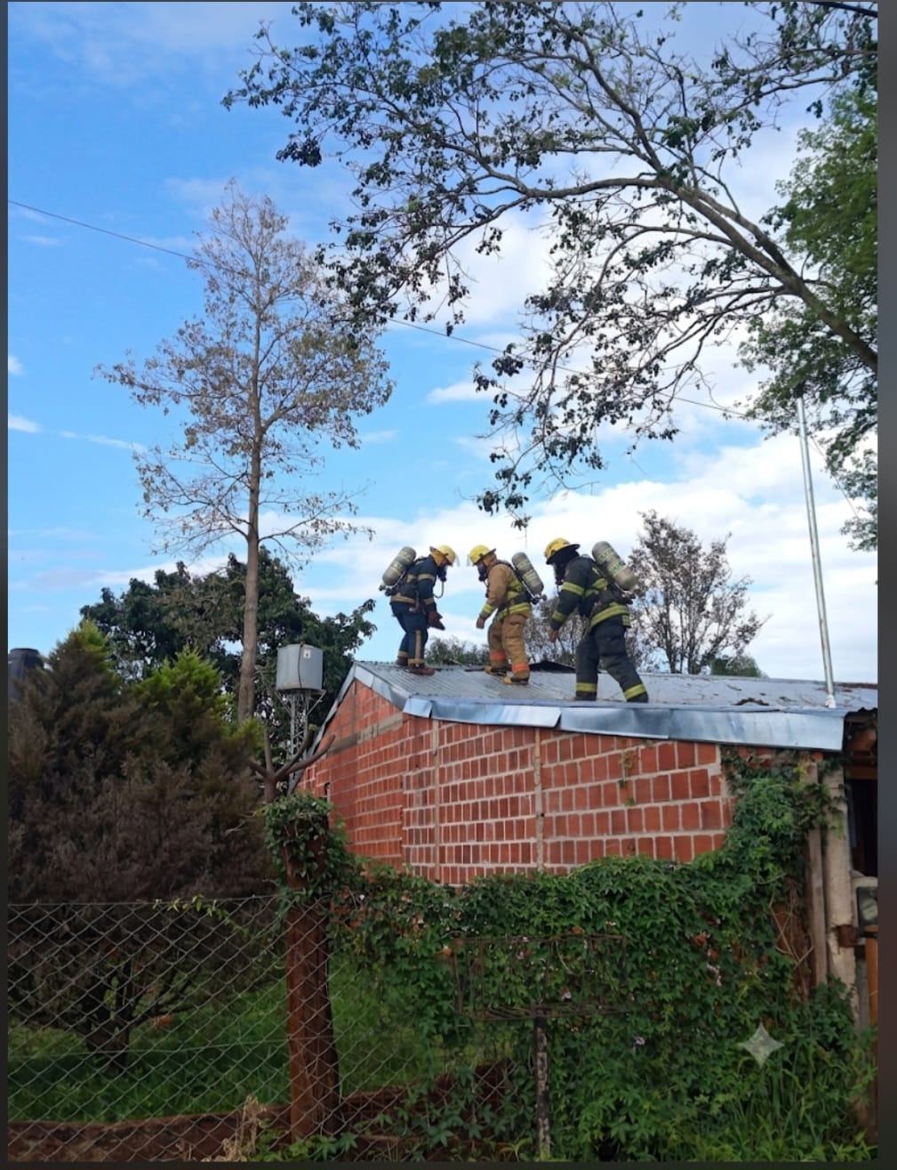 Principio de incendio en una casa del barrio San Conrado de 9 de Julio 4